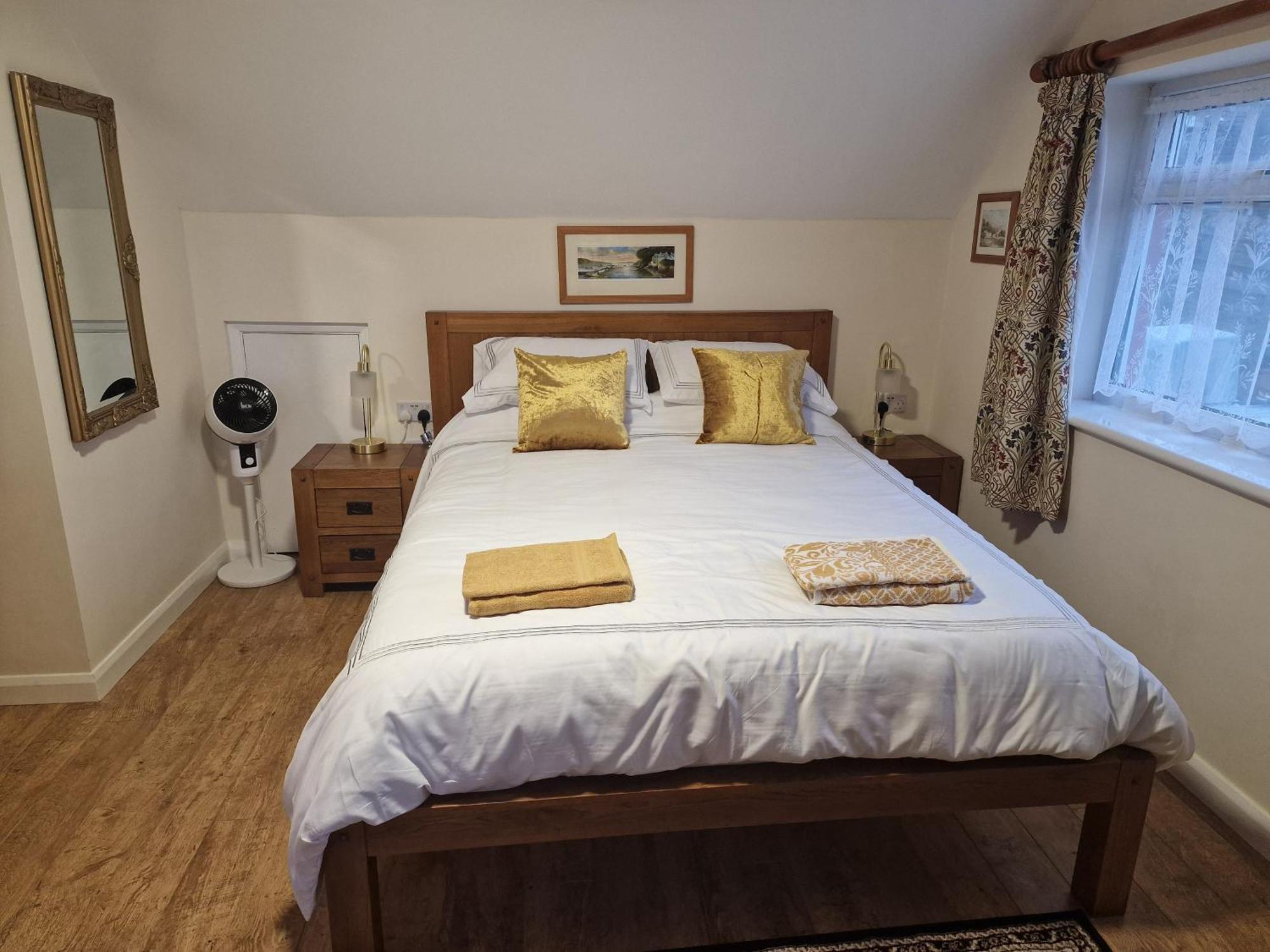 Woodvale Bungalow Little Haven Bagian luar foto
